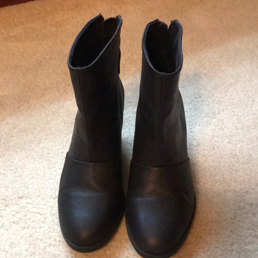 Black ankle booties